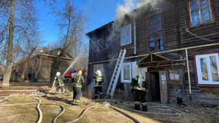Из пожара в ковровском доме были спасены два человека