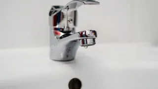 Жители Бежицы по-прежнему остаются без холодной и горячей воды