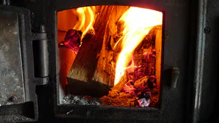 В Татарстане 7-летний мальчик умер, отравившись угарным газом в бане