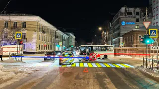 В Сыктывкаре водитель автобуса не пропустил ВАЗ при повороте и стал виновником аварии