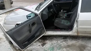 18 января в Песочне сломали автомобиль ВАЗ-2114 на улице Новоселов