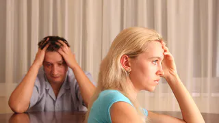 Мужчина на шее – что делать?