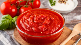 Больше не увариваю: густой томатный соус получается за считанные минуты — проверенный способ