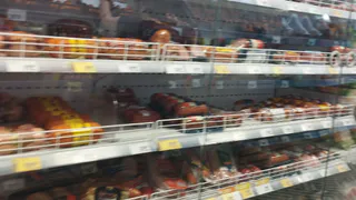 Не берите даже бесплатно: В Роскачестве рассказали, какую колбасу вредно есть - продается в каждом магазине