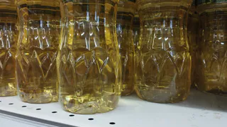 Работник маслоцеха рассказал причину почему не стоит покупать самое дорогое масло в магазинах - сразу и не поверила