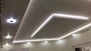 С 1 апреля полностью будет запрещена установка натяжных потолков: их придется снять