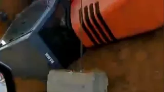 Лежит на боку: с путепровода в Ряжске упал каток