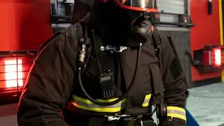 В Карабаново загорелась старинная казарма для рабочих со времен XIX века