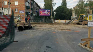 Коммунальщики начали обновлять дорожную одежду на улицах Рязани