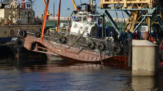 В акватории республики со дна реки был поднят затонувший буксир-толкач