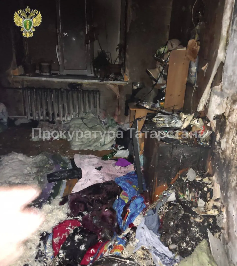 В Бугульме при пожаре в общежитии пострадали двое детей