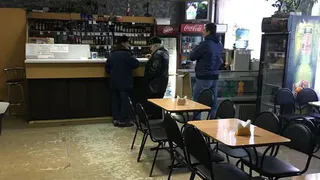 Госдума закроет "наливайки", которые торгуют ночью во дворах жилых домов