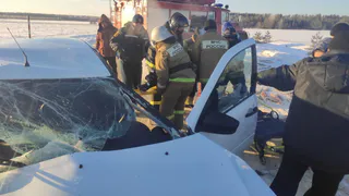 Пензенский водитель оказался зажат в авто из-за аварии