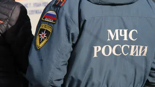 20 марта на улице Шевченко в Рязани мужчина вышел на карниз балкона 10 этажа