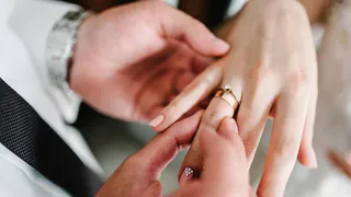 Поженить в России теперь могут и без паспорта