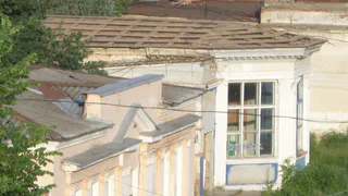 Павильон без крыши: активисты зовут рязанцев помочь прикрыть оголенное здание баннером