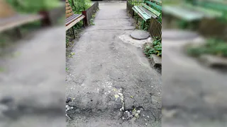 Рязанцы жалуются на плохое состояние придомовых дорожек