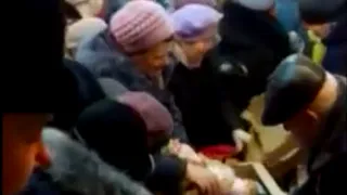 Видео давки в магазине "Дикси" из-за курицы попало в крупные паблики