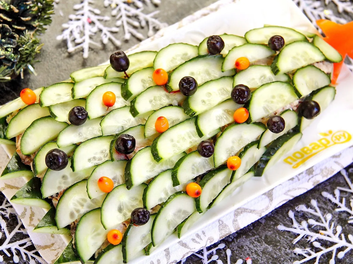 Создайте праздничное настроение: приготовьте салат «Ёлочка»