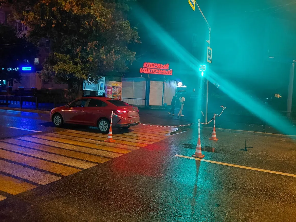 В Магнитогорске ночью автомобиль сбил девочку-подростка