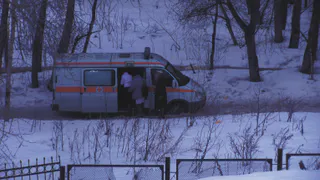 Скорая с больным двухлетним ребенком почти на час застряла в сугробе