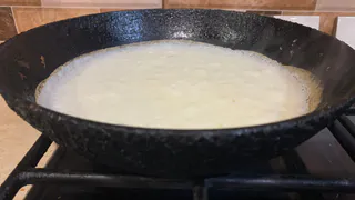 На Масленицу напекла блинов на всю семью — простой бабушкин рецепт, по которому блины выходят тонкими и вкусными