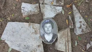 В Рязани вандалы устроили погром на кладбище