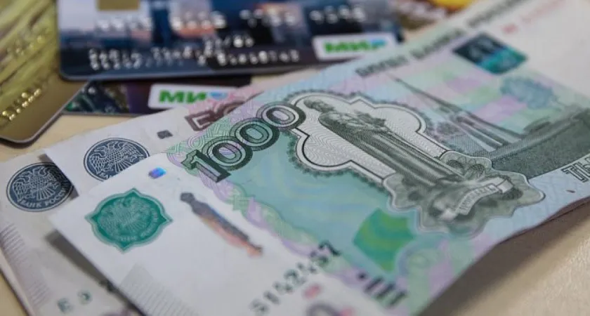 И работающим, и неработающим. Эта сумма придет абсолютно всем пенсионерам с 6 июля