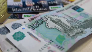 И работающим, и неработающим. Эта сумма придет абсолютно всем пенсионерам с 4 июля