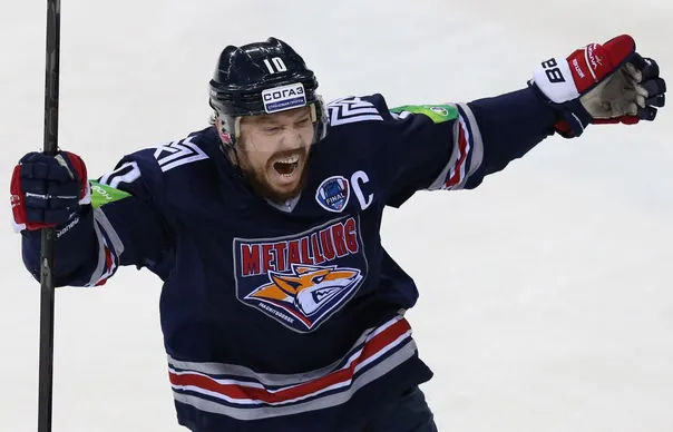 Перекупщики наживаются на желании магнитогорцев увидеть прощальную игру Мозякина на льду