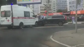 ДТП на улице Есенина попало на видео