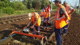 Возле платформы Трофимово сошла с путей электричка