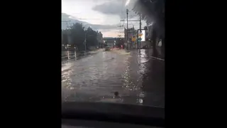 Улицу Дзержинского в Рязани 24 мая затопило из-за ливня