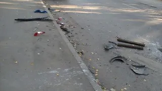 На улице Великанова разбили припаркованную десятку