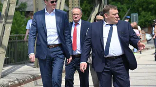 Павел Малков осмотрел новую набережную в Михайлове