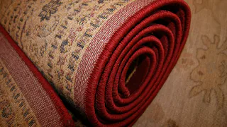 Добавьте всего 1 ложку на таз — и ковер как новый: вся многолетняя грязь сошла за 15 минут