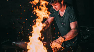 Губернатор Малков позвал рязанцев в кузницу для работы на СВО