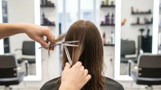 Проблема тонких волос: эти стрижки действительно создают объем