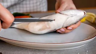 Услышала про скидку, купила голову палтуса, а что делать - ума не приложу