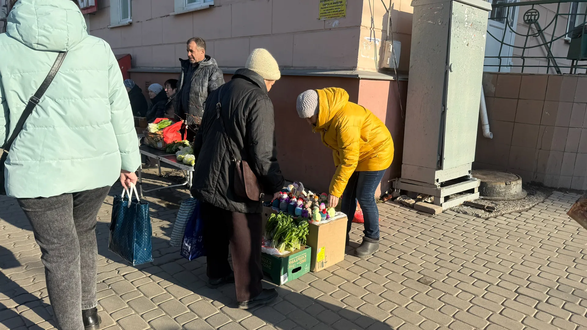Почему взрослые дети так «заботятся» о престарелых родителях: 7 причин, о которых редко говорят вслух
