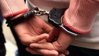 Жительница Клетни украла две иконы у забывчивого мужчины