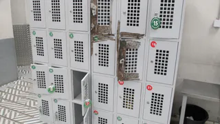 Житель Чебоксар вскрыл камеру хранения в магазине и украл личные вещи покупателя