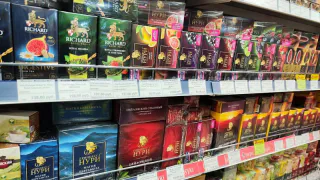 Эксперты рекомендуют не брать этот чай даже по акции: «Настоящая отрава с пестицидами и плесенью»