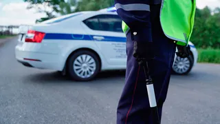 В Пензе сотрудник ДПС спас мужчину, который задыхался и не мог двигаться