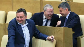 По решению Брянских депутатов снесут 7 рекламных конструкций на территории города