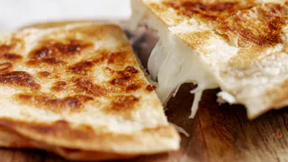 Теперь готовлю только так: 1 стакан овсянки и 2 яйца — вкуснейший завтрак готов: у домашних только за ушами пищит от удовольствия