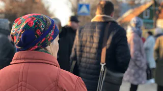 Размер небольшой, но хотя бы так. Эту сумму зачислят всем до одного пенсионерам с понедельника, 11 ноября