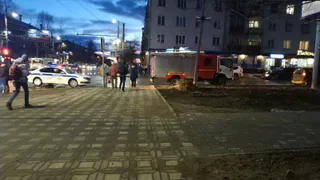 В Казани две гостьи из Удмуртии бросились под колеса иномарки