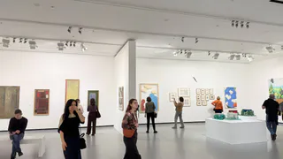 Выставку к 130-летию Есенина и 80-летию Победы открыли в Рязани