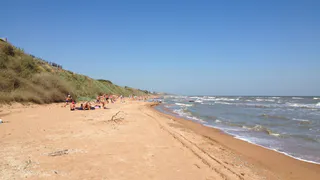 Отдых в Кучугурах 2025: объективный разбор плюсов и минусов курорта на Азовском море